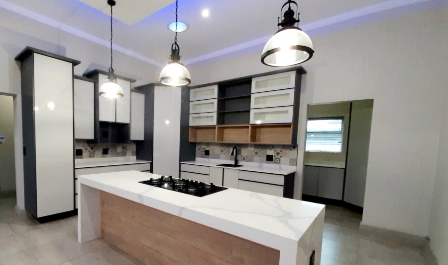 3 Bedroom Property for Sale in Heather Park Western Cape